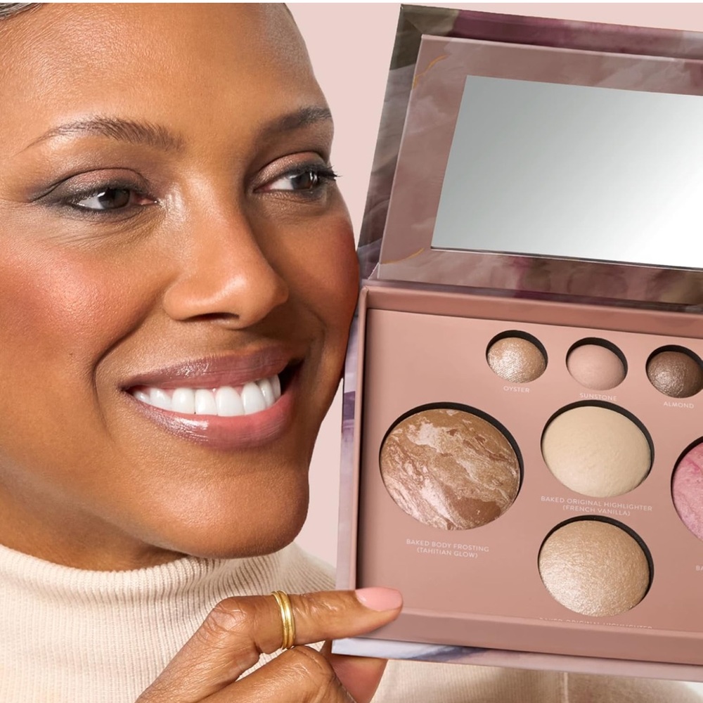 NWT Laura Geller baked full face basics palette - Picture 5 of 11